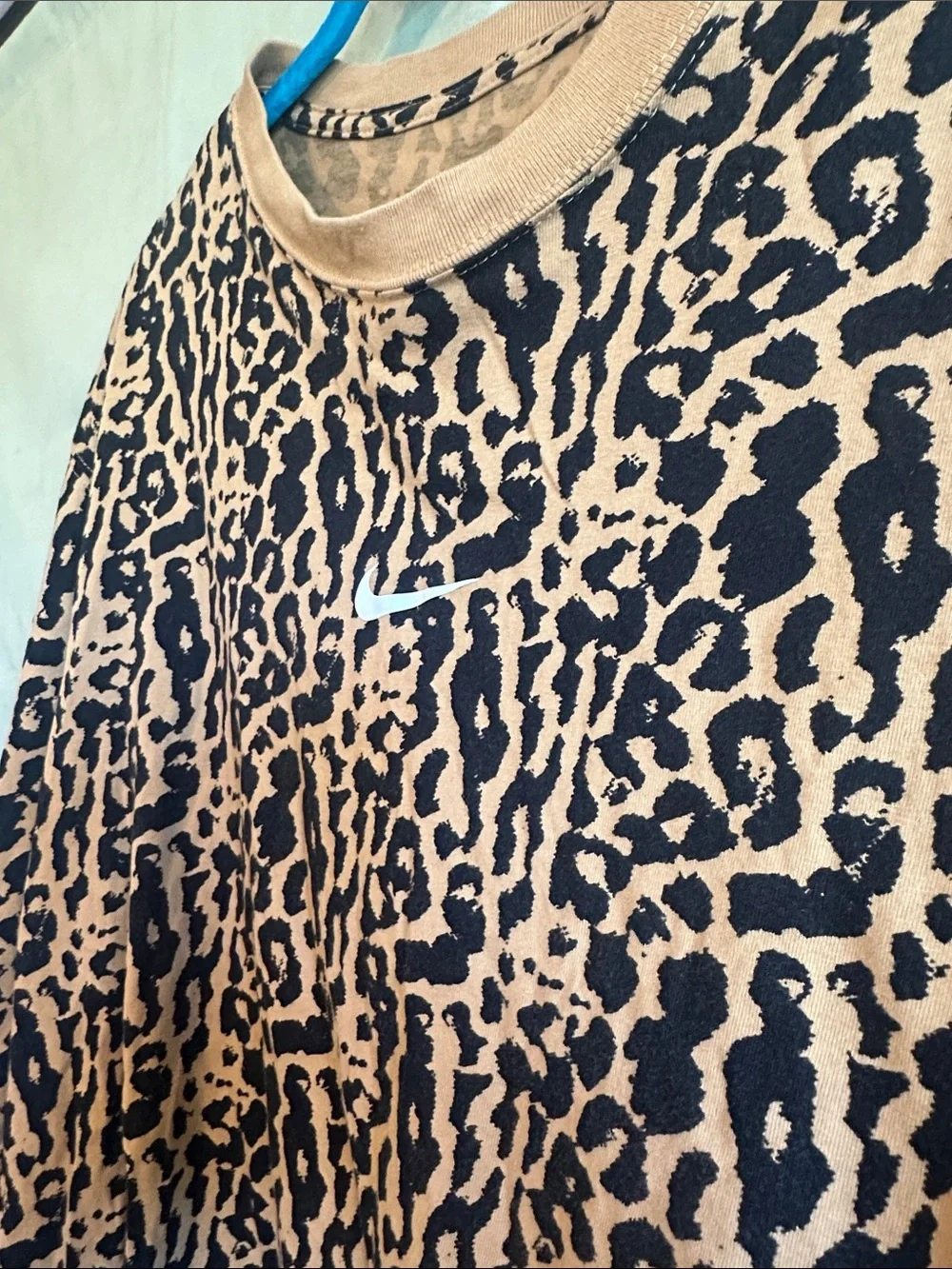 #935 Nike Women’s Leopard Print Long-Sleeve Crew - Peach and Black